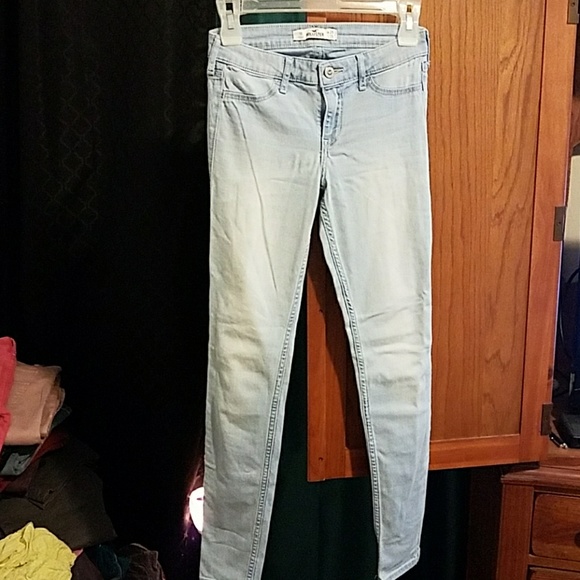 Light Hollister skinny jeans size 1 - Picture 2 of 3
